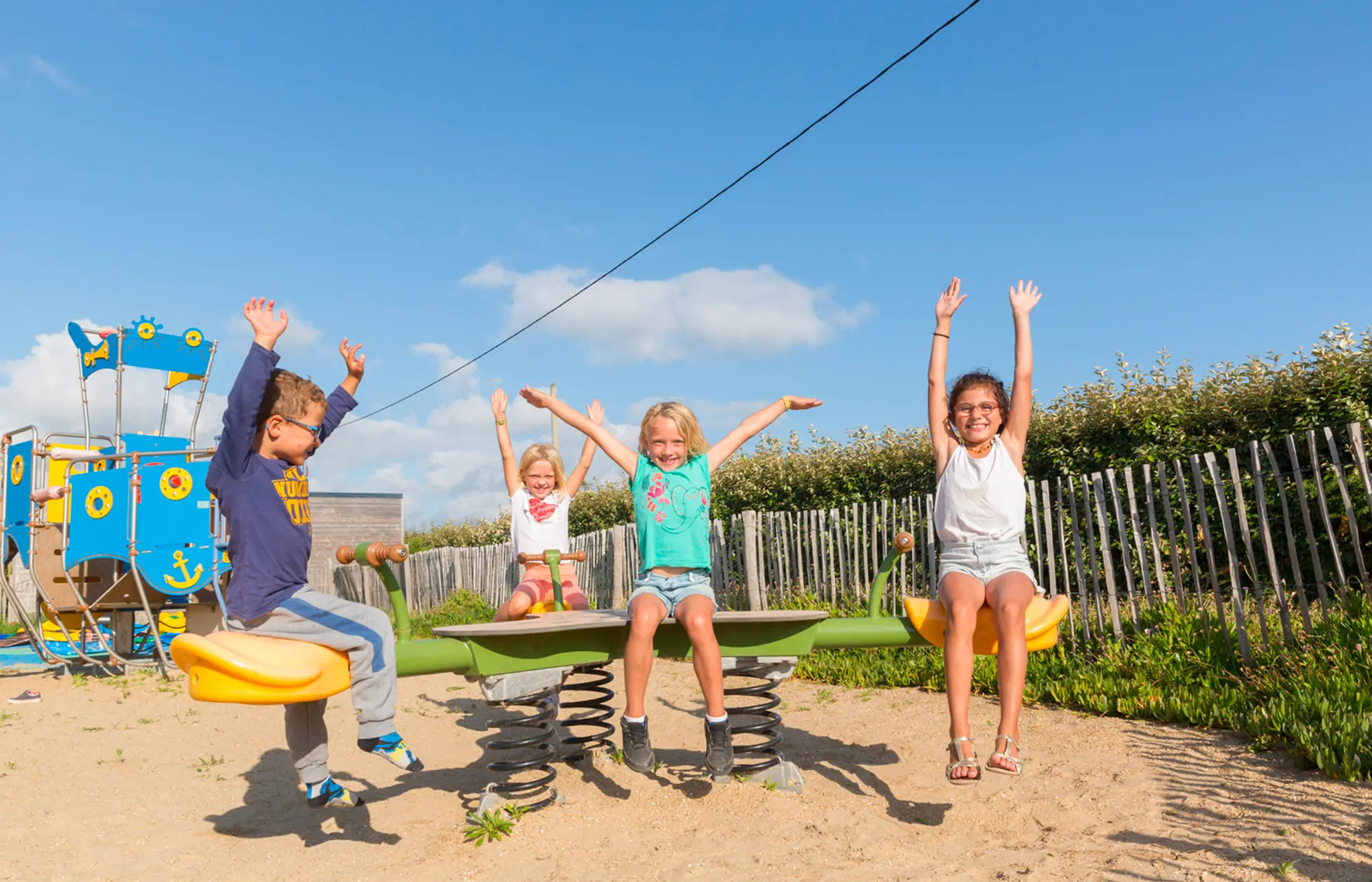 13 - Camping Cap Finistère - Aire de jeux
