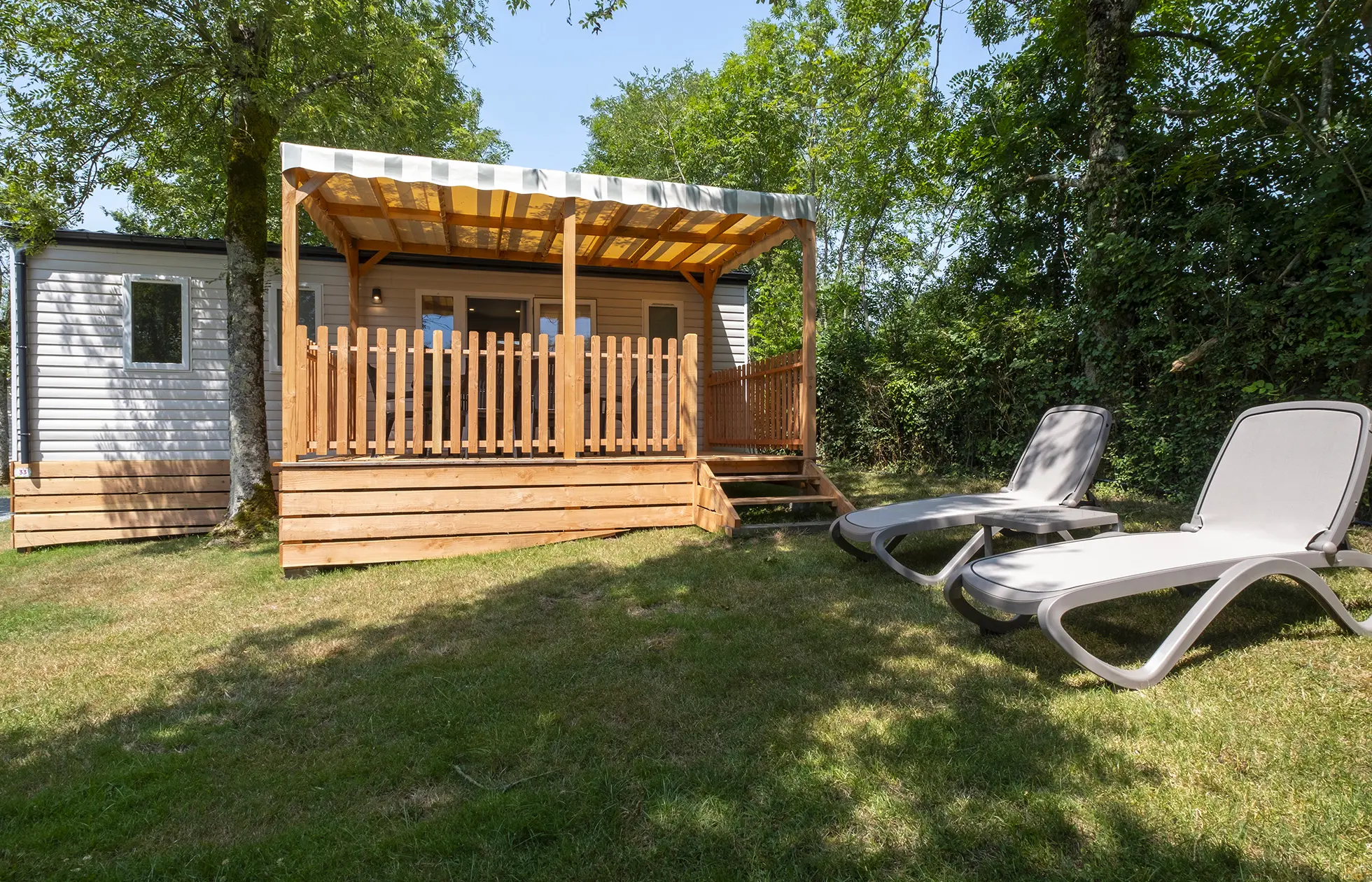 10 - Camping Côté Lac - Hébergement