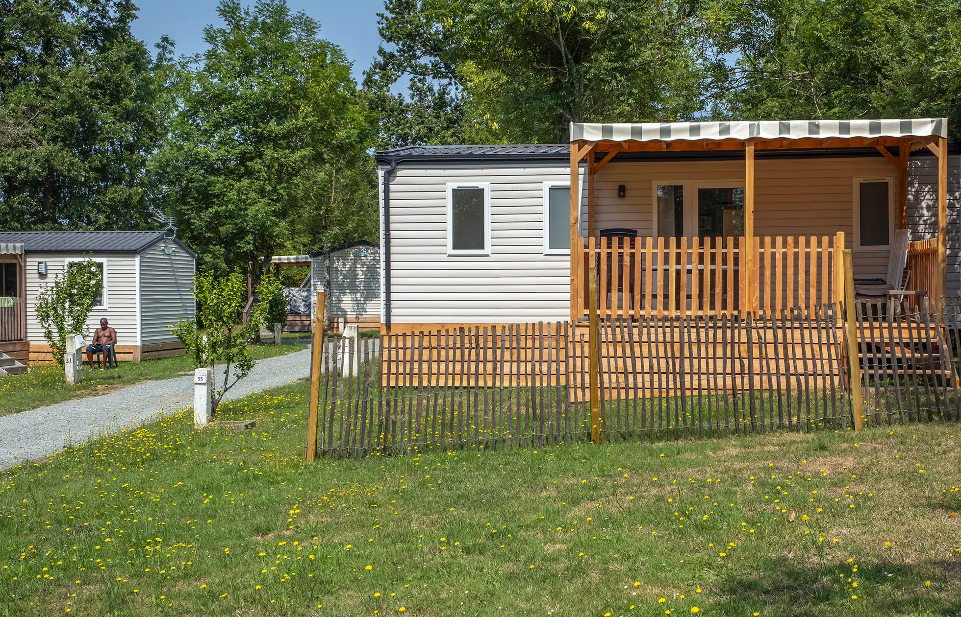 17 - Camping Côté Lac - Hébergement
