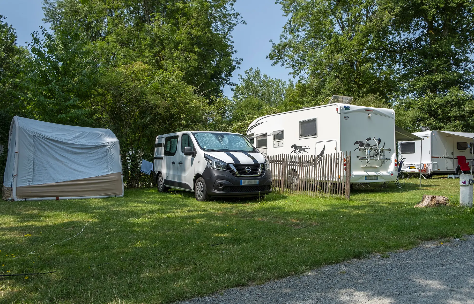 19 - Camping Côté Lac - Hébergement