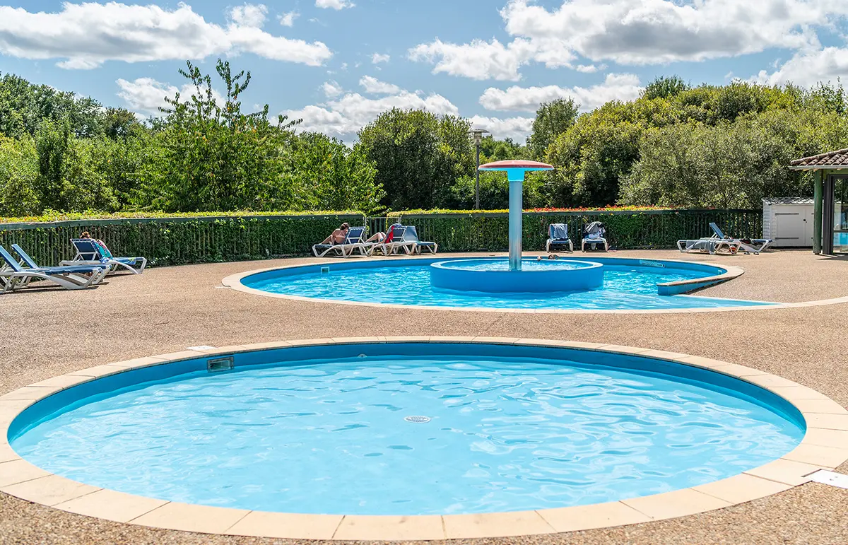 05 - Camping des Lacs - Piscine