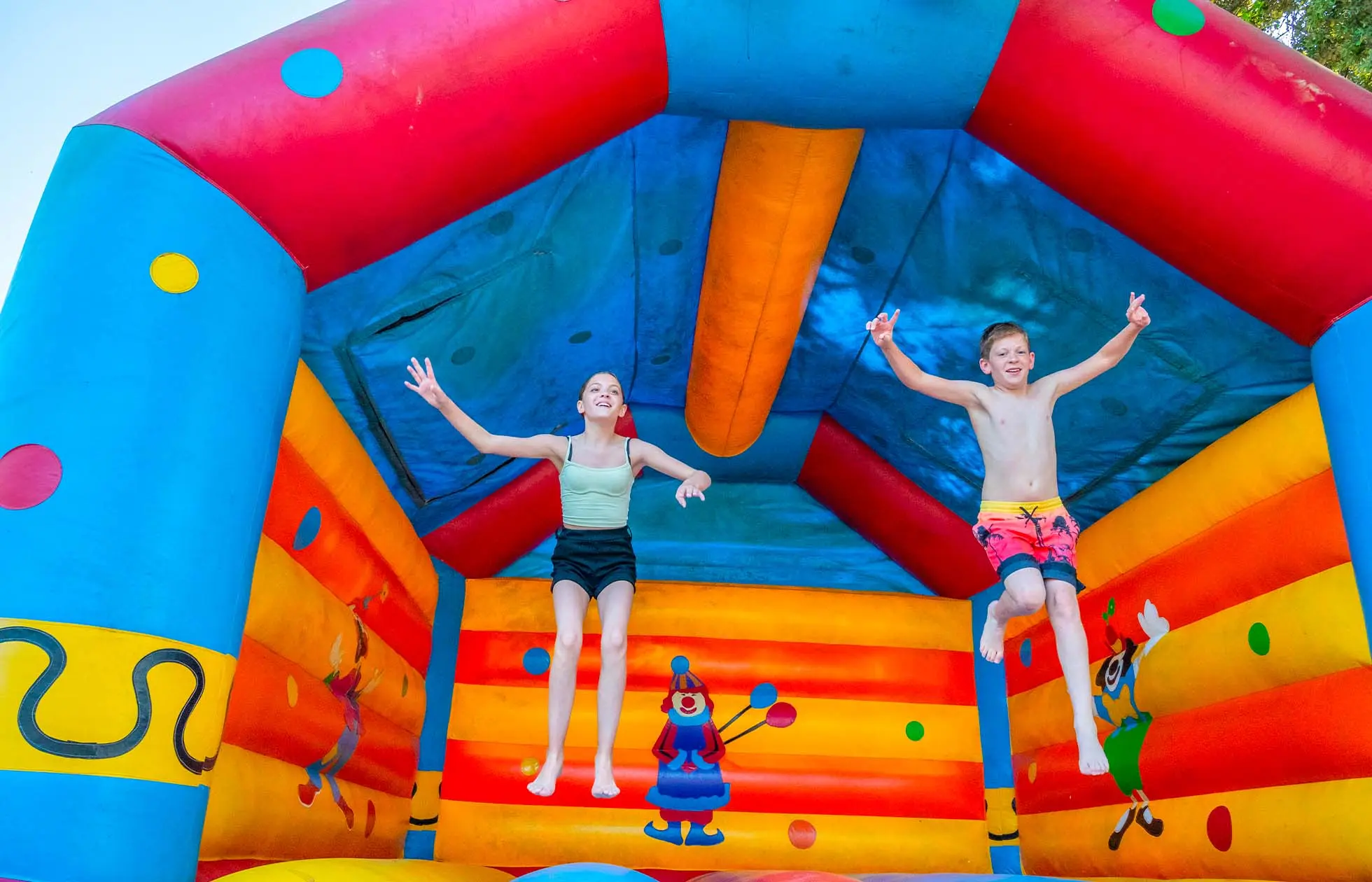 12 - Camping Fondespierre - Aire de jeux