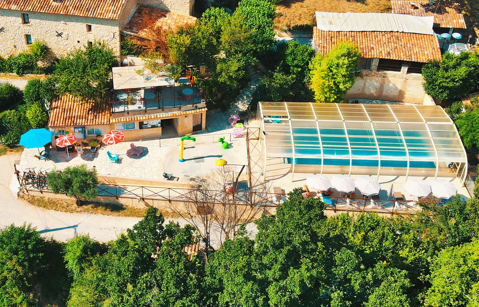 03 - Camping La Beaume - Piscine
