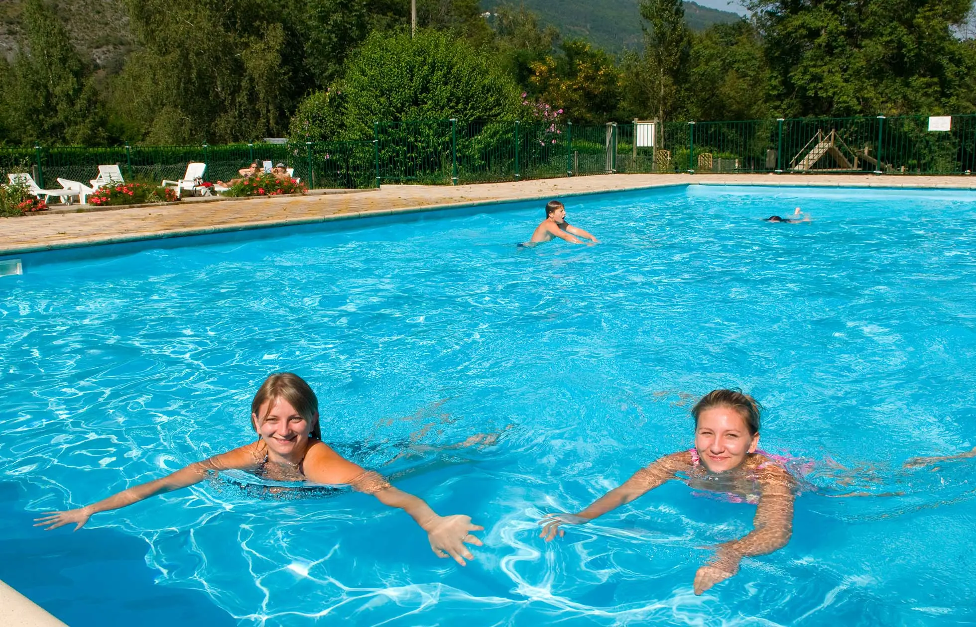 07 - Camping La Bexanelle - Piscine