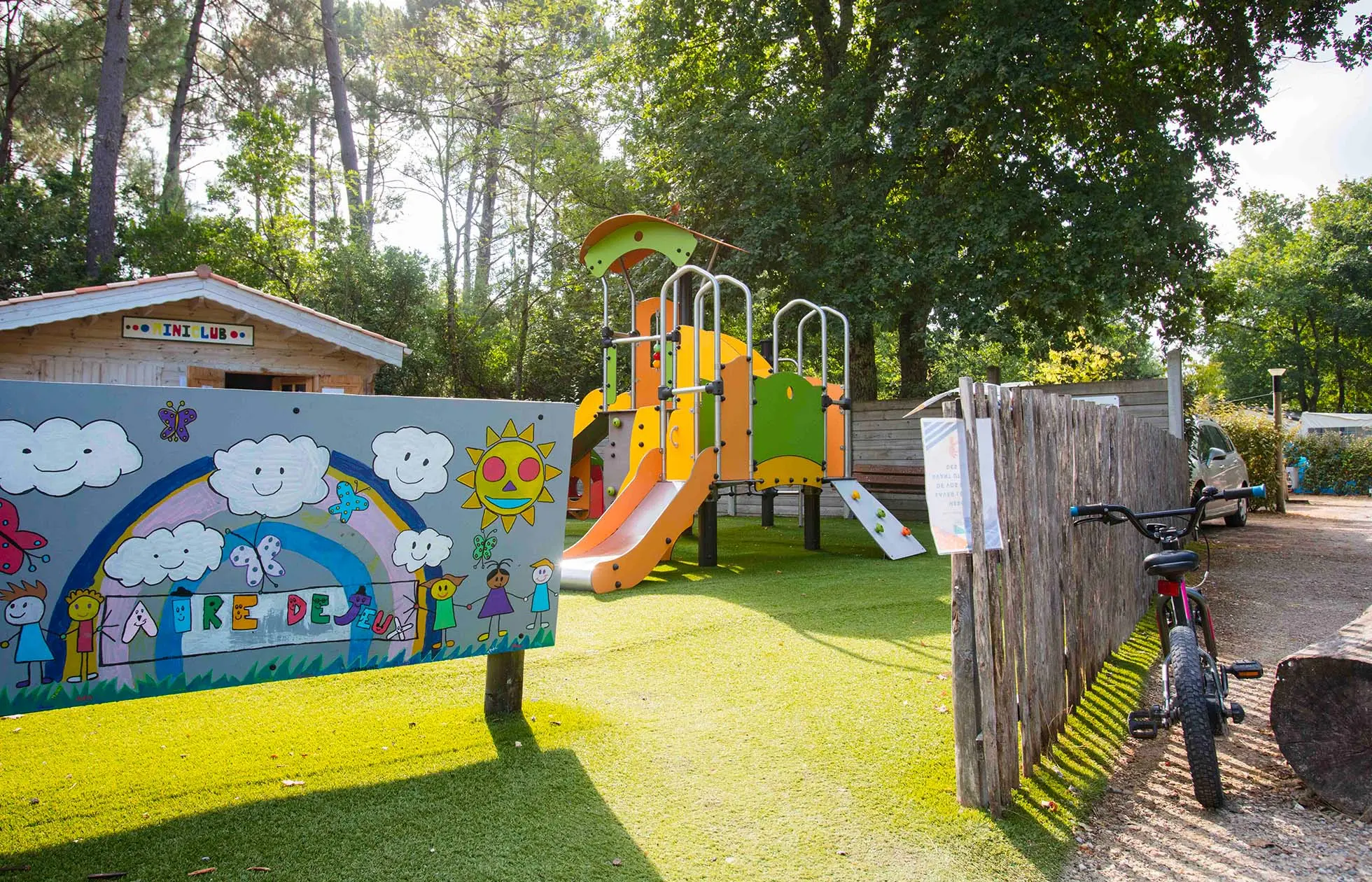 20 - Camping La Canadienne - Aire de jeux