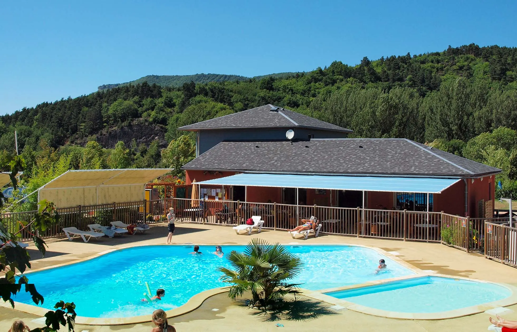 05 - Camping La Dourbie - Piscine