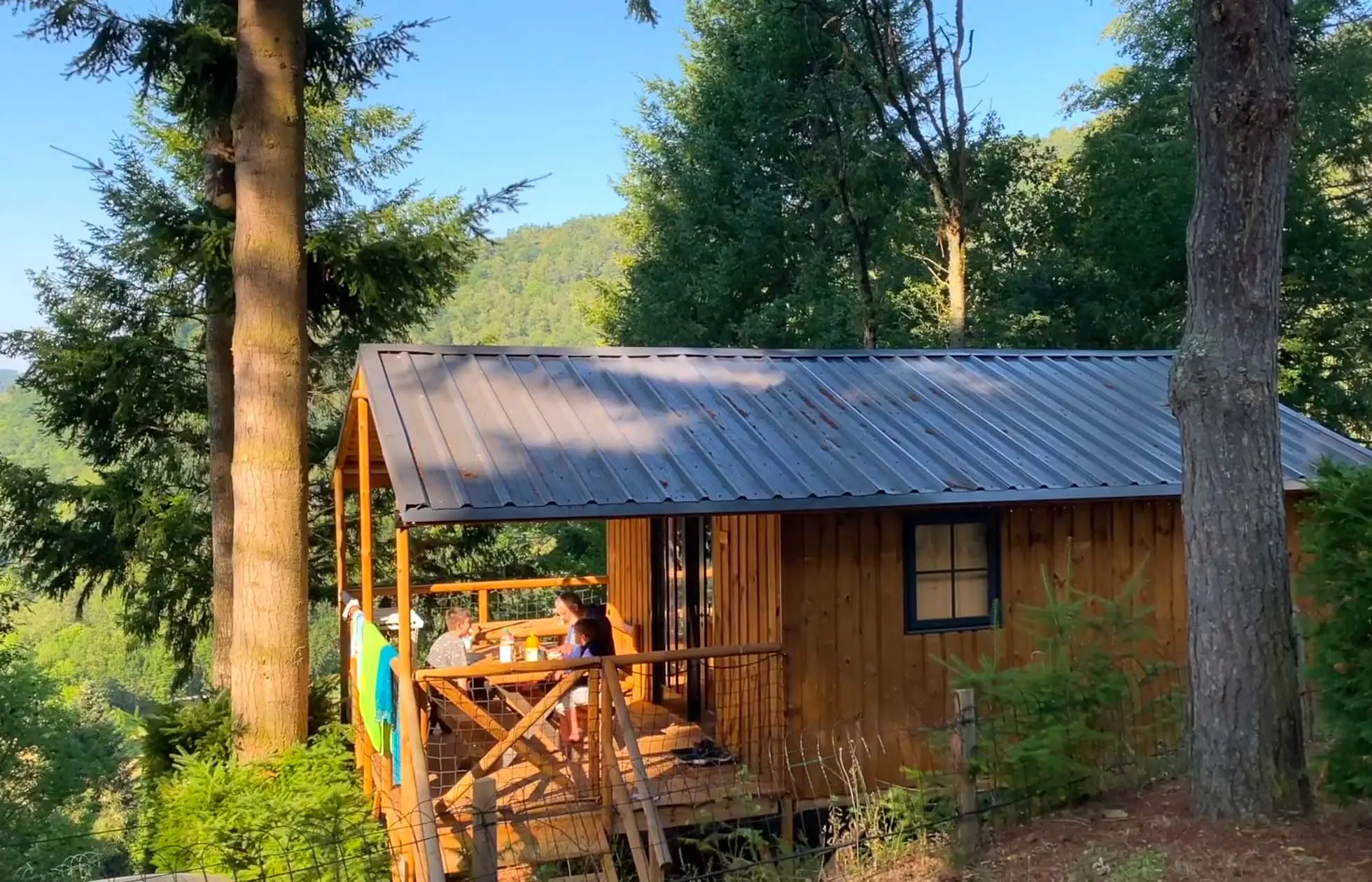 21 - Camping Le Belvédère - Hébergement