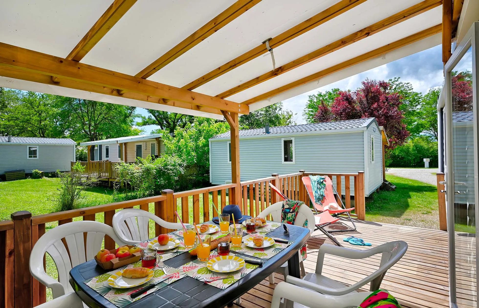 12 - Camping Le Château - Hébergement