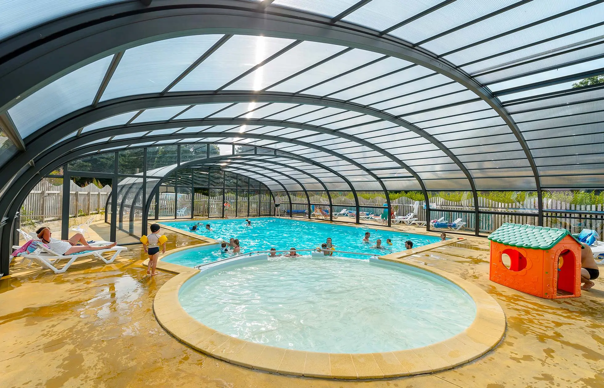 06 - Camping Le Kergariou - Piscine
