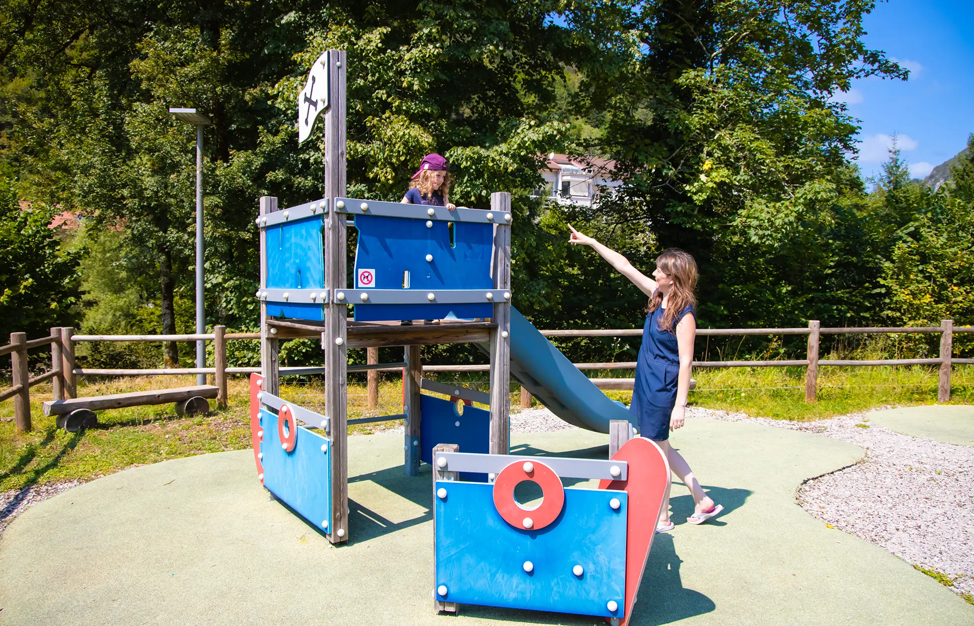 10 - Camping Le Martinet - Aire de jeux