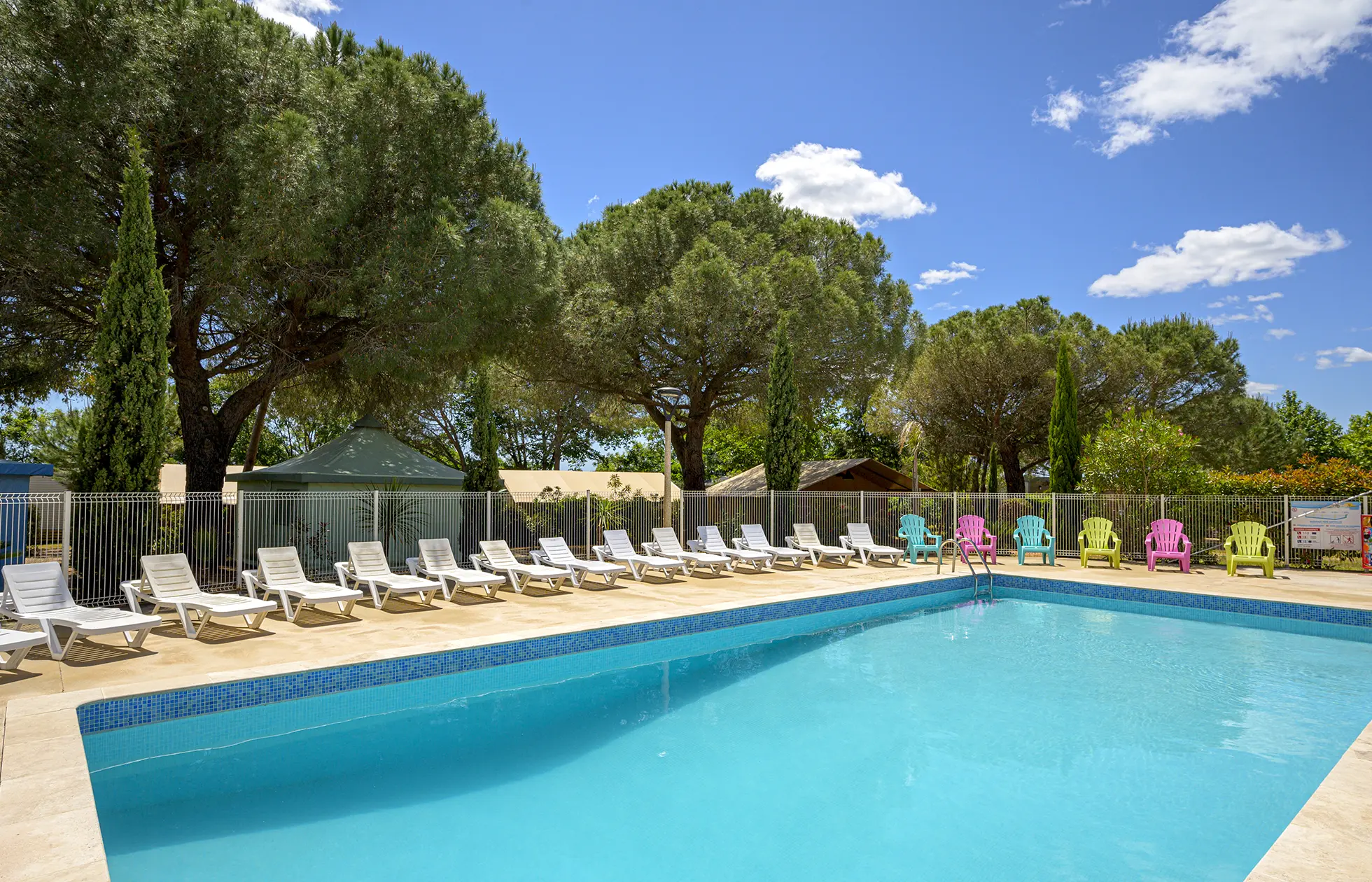 05 - Camping Le Mas de Mourgues - Piscine