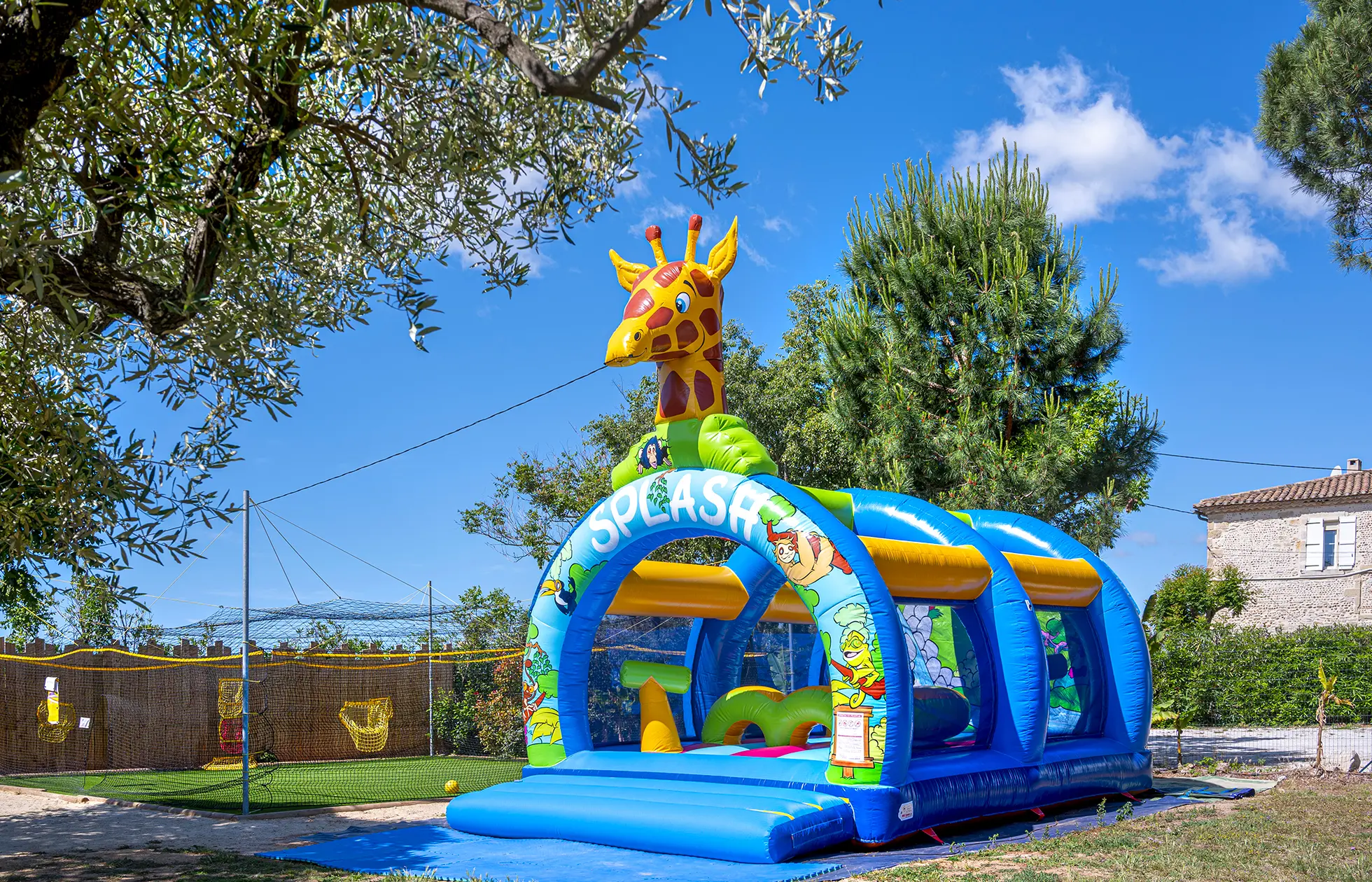 13 - Camping Le Mas de Mourgues - Aire de jeux