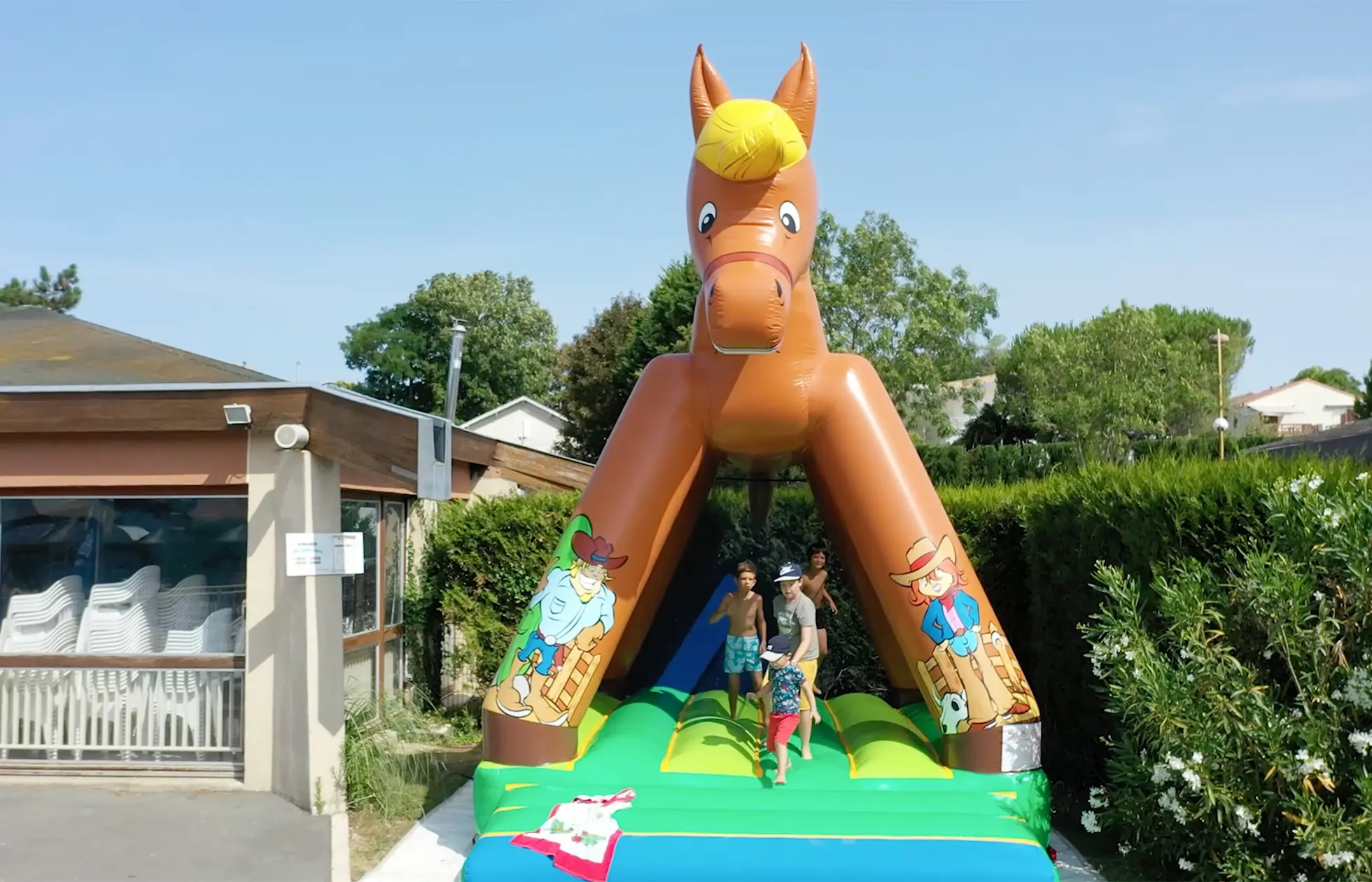 15 - Camping Le Nauzan Plage - Aire de jeux