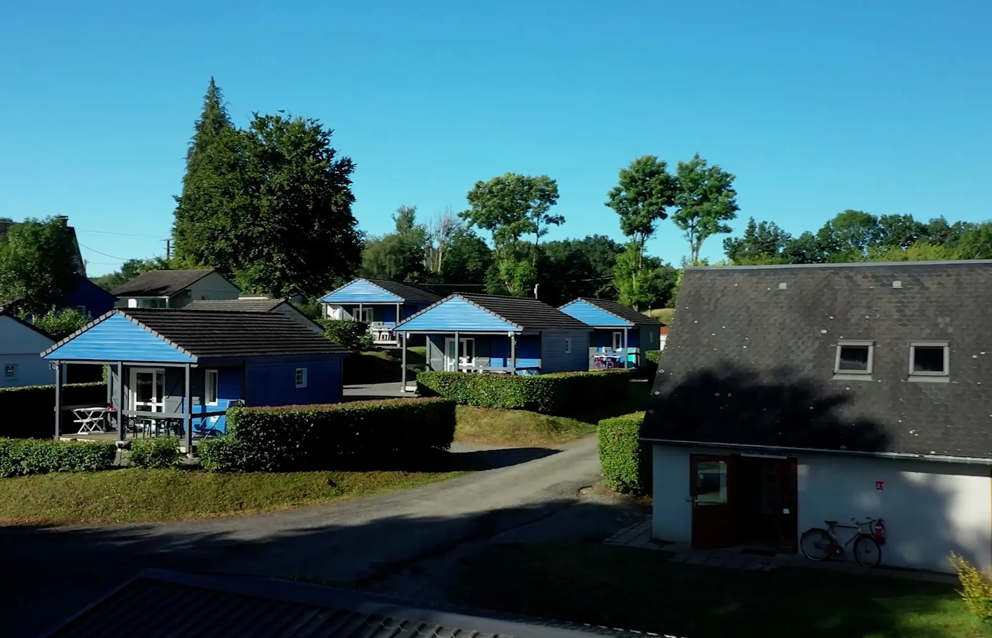 15 - Camping Le Port de Neuvic - Hébergement