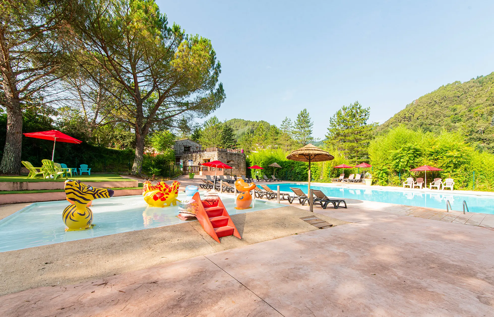 06 - Camping Mas de Champel - Piscine