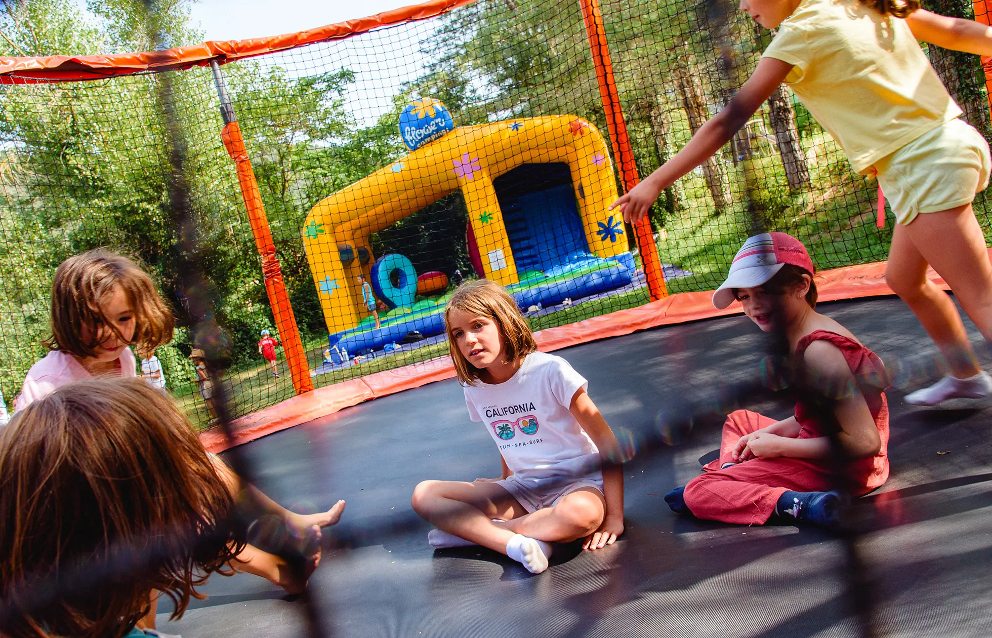 13 - Camping Mas de Champel - Aire de jeux