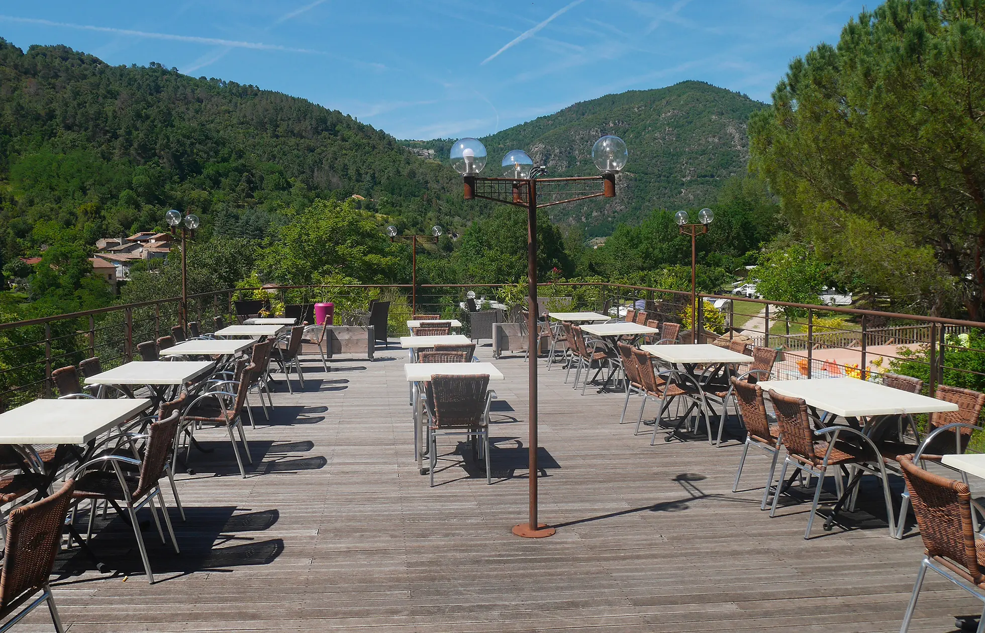 32 - Camping Mas de Champel - Service