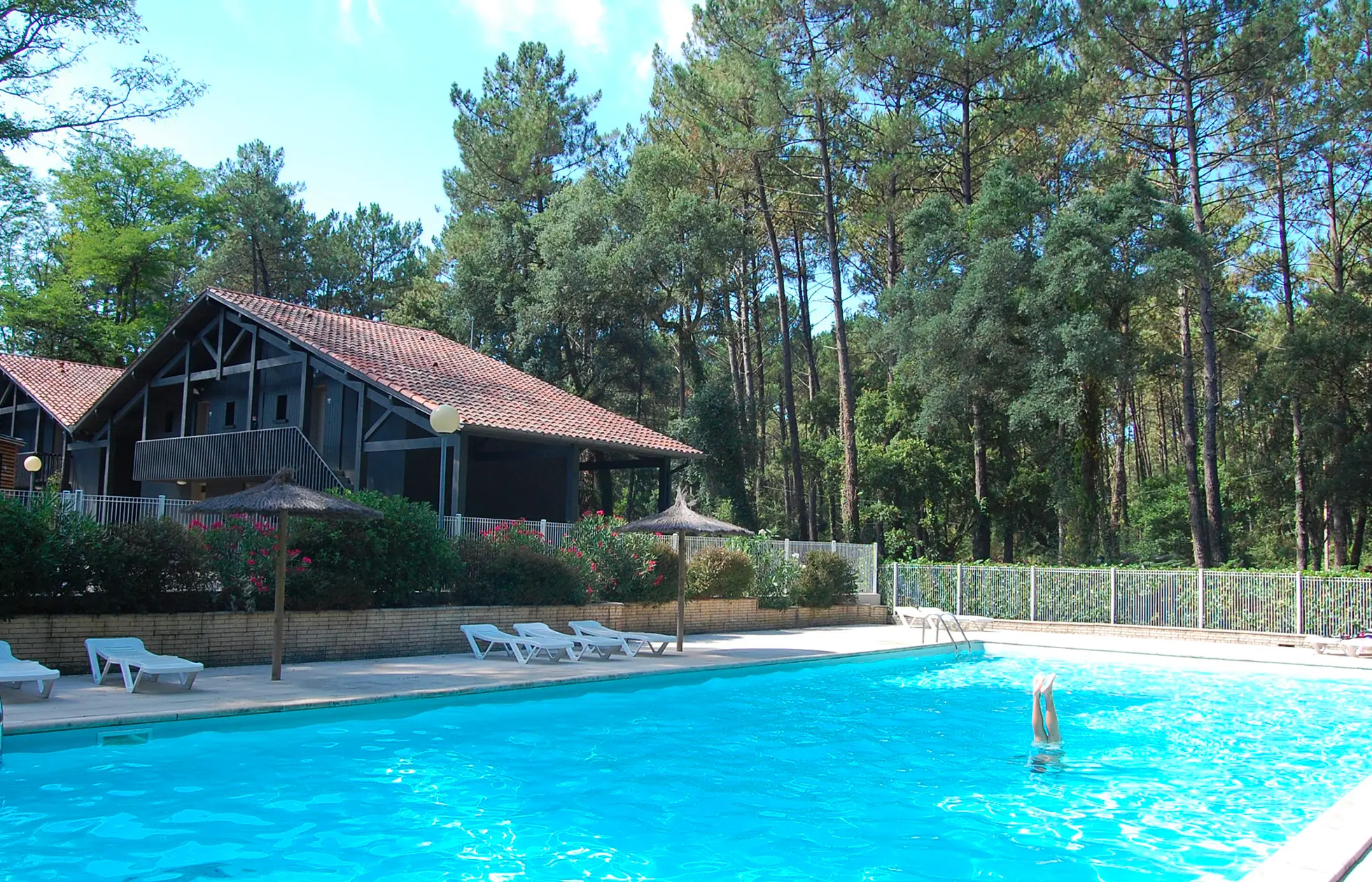 03 - Camping Les 2 Étangs - Piscine