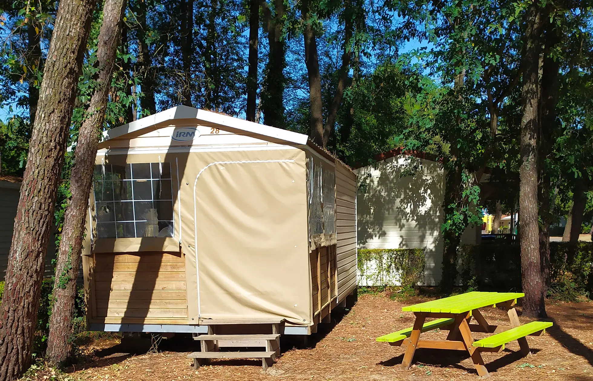 22 - Camping Les Biches - Hébergement