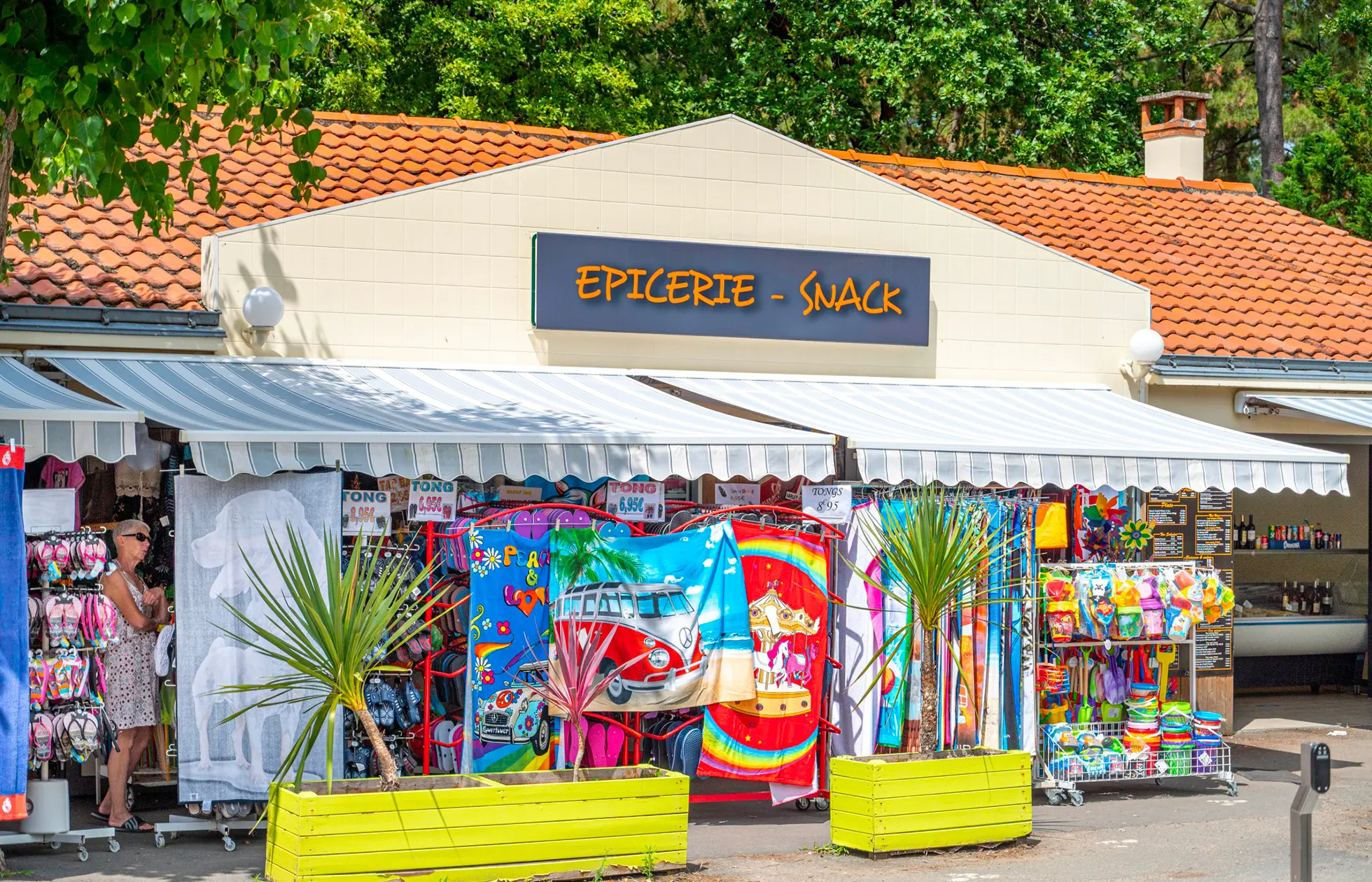 32 - Camping Les Biches - Service
