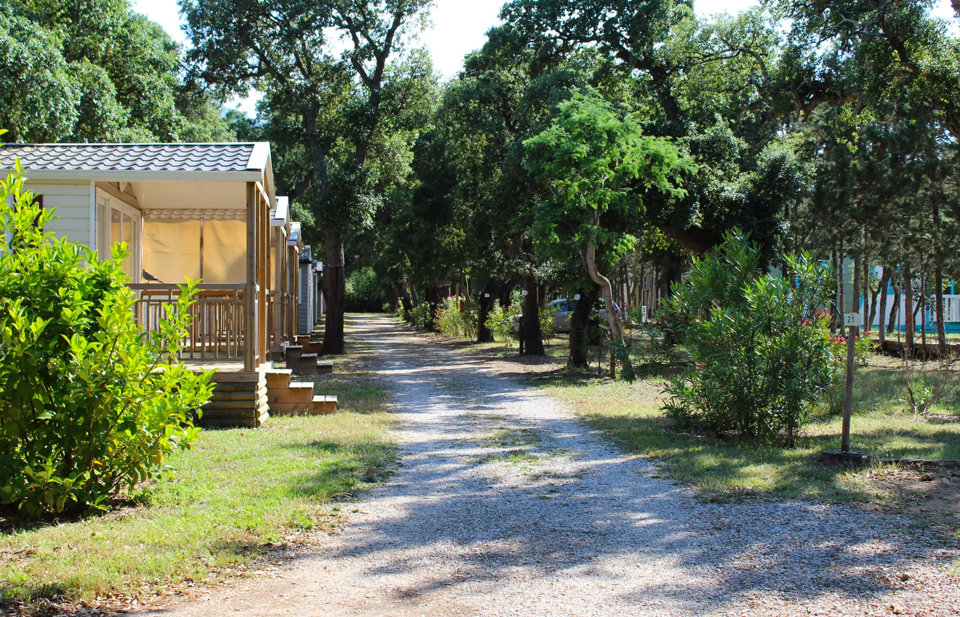 13 - Camping Les Chênes Rouges - Hébergement