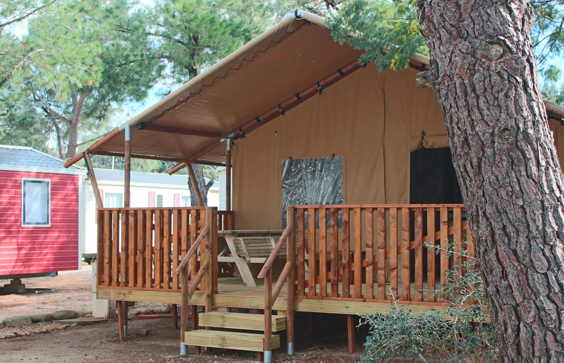 18 - Camping Les Chênes Rouges - Hébergement