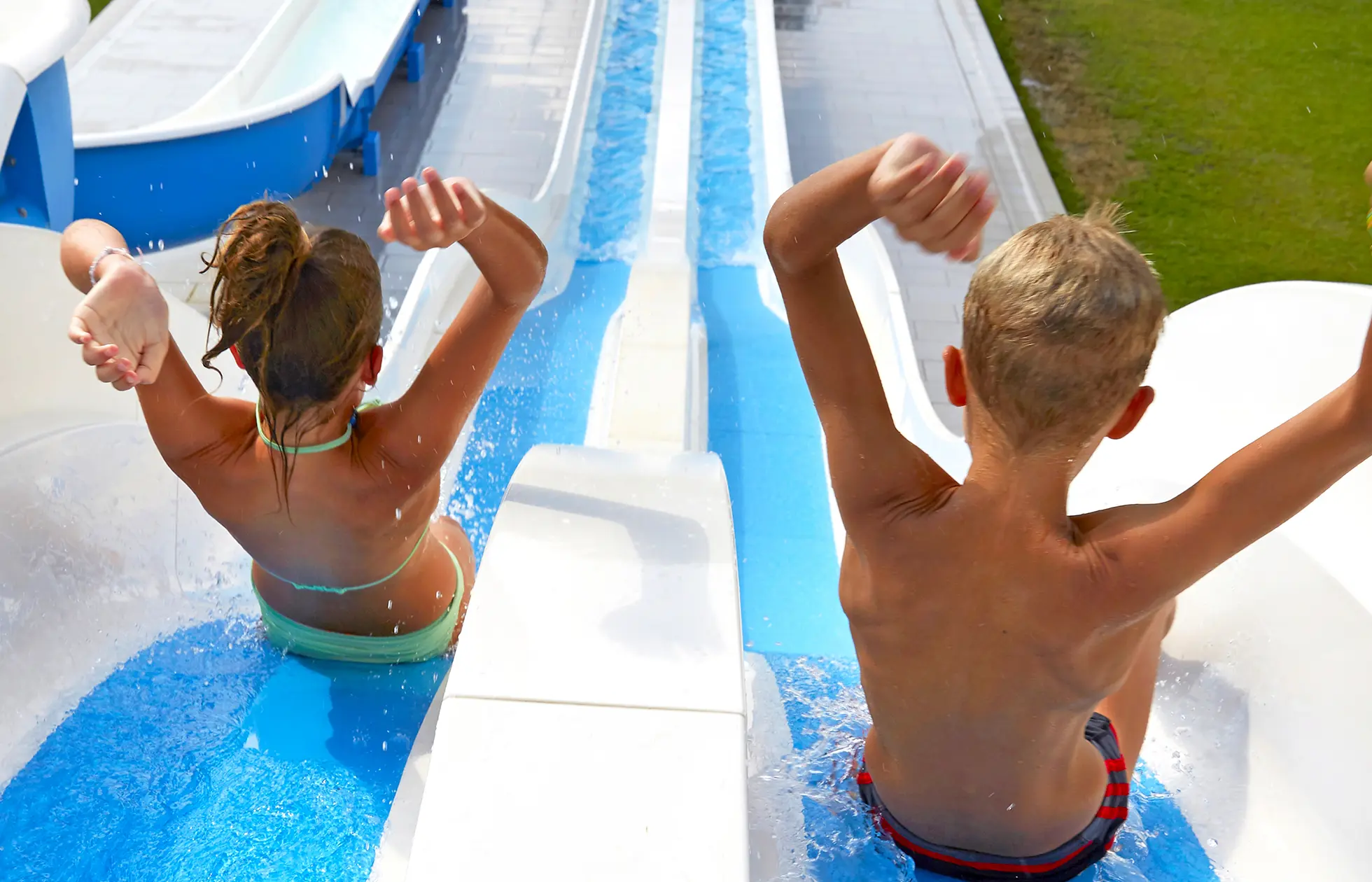 05 - Camping Les Ilates - Piscine