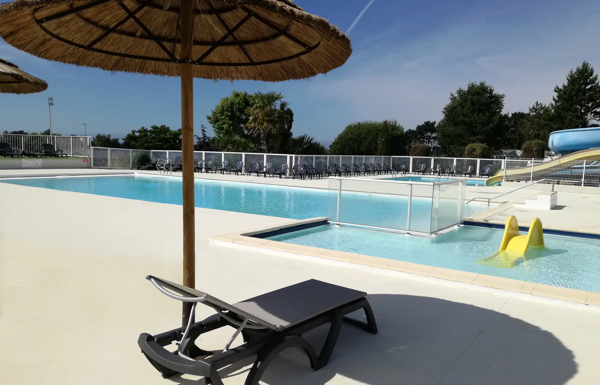Camping Les Jardins de Kergal -  Piscine 3