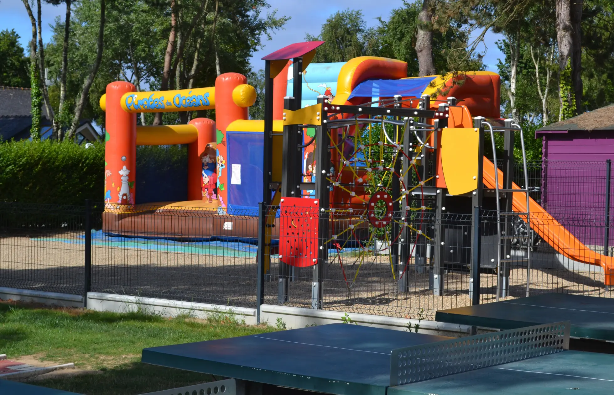 Camping Les Jardins de Kergal - Aire de jeux 2