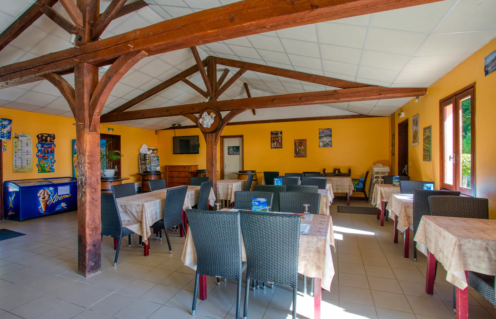 30 - Camping Les Nauves - Service