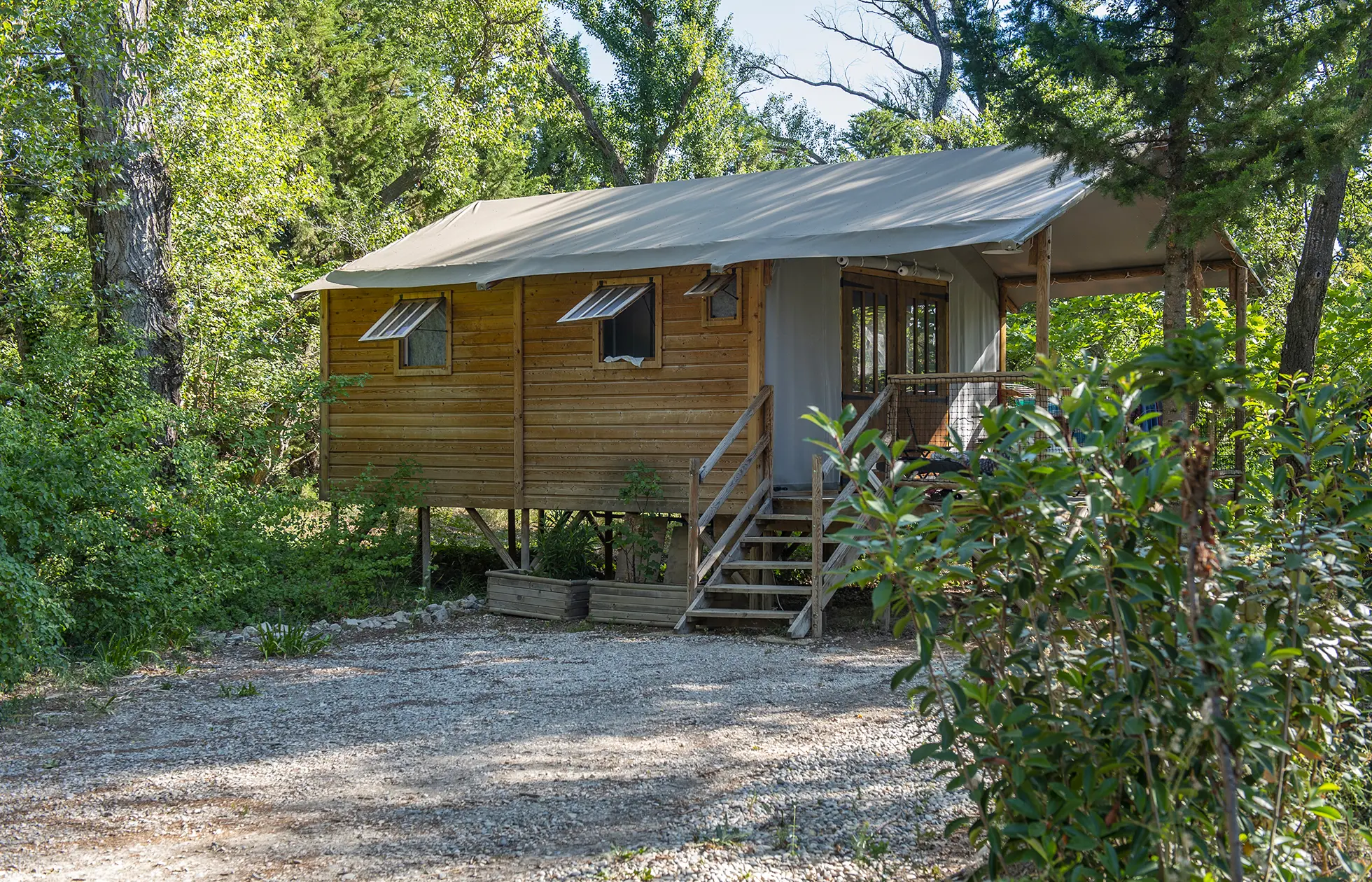 Camping Les Rives de l'Aygues - Hébergement 4