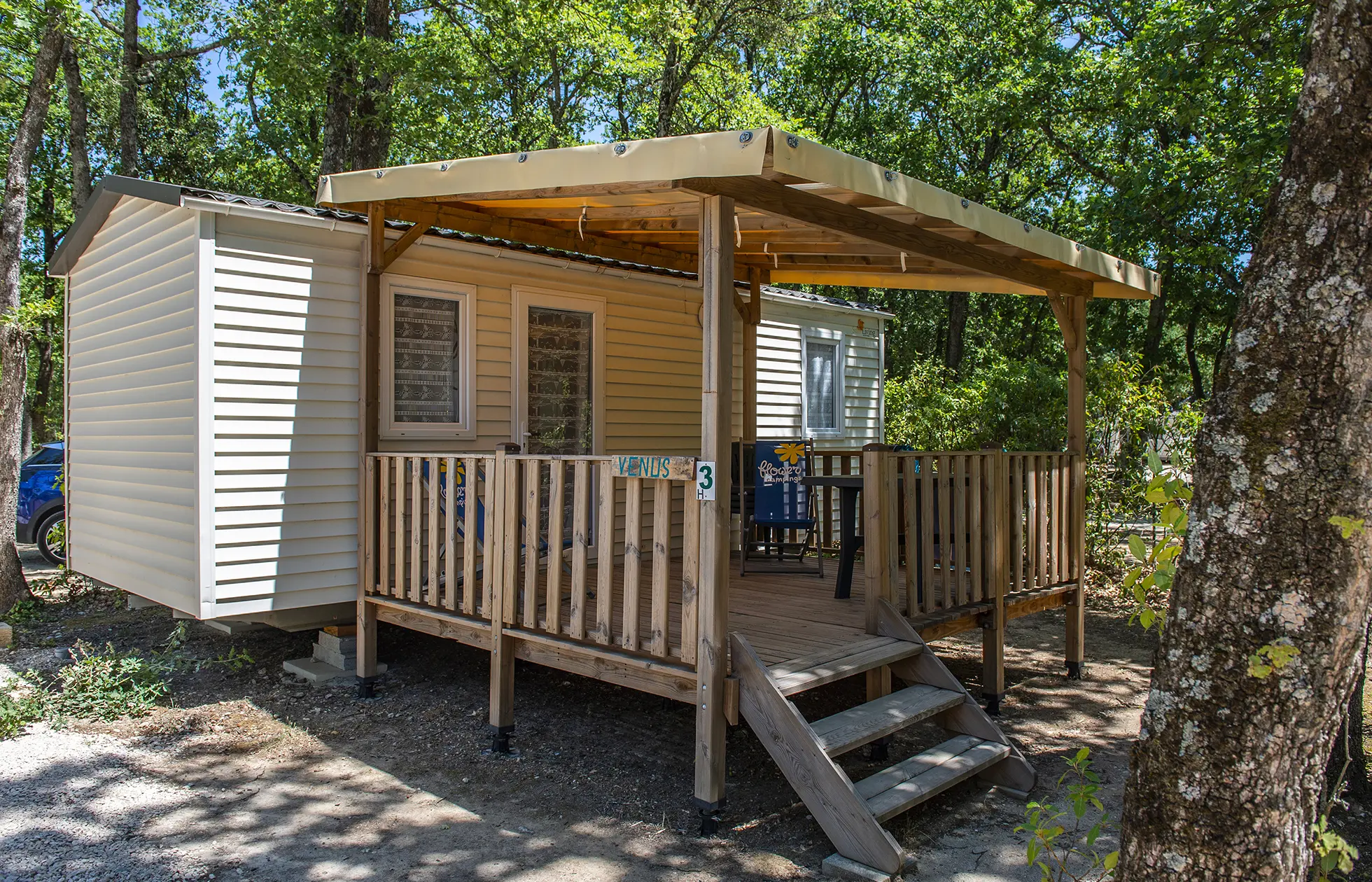 Camping Les Truffières - Hébergement 8