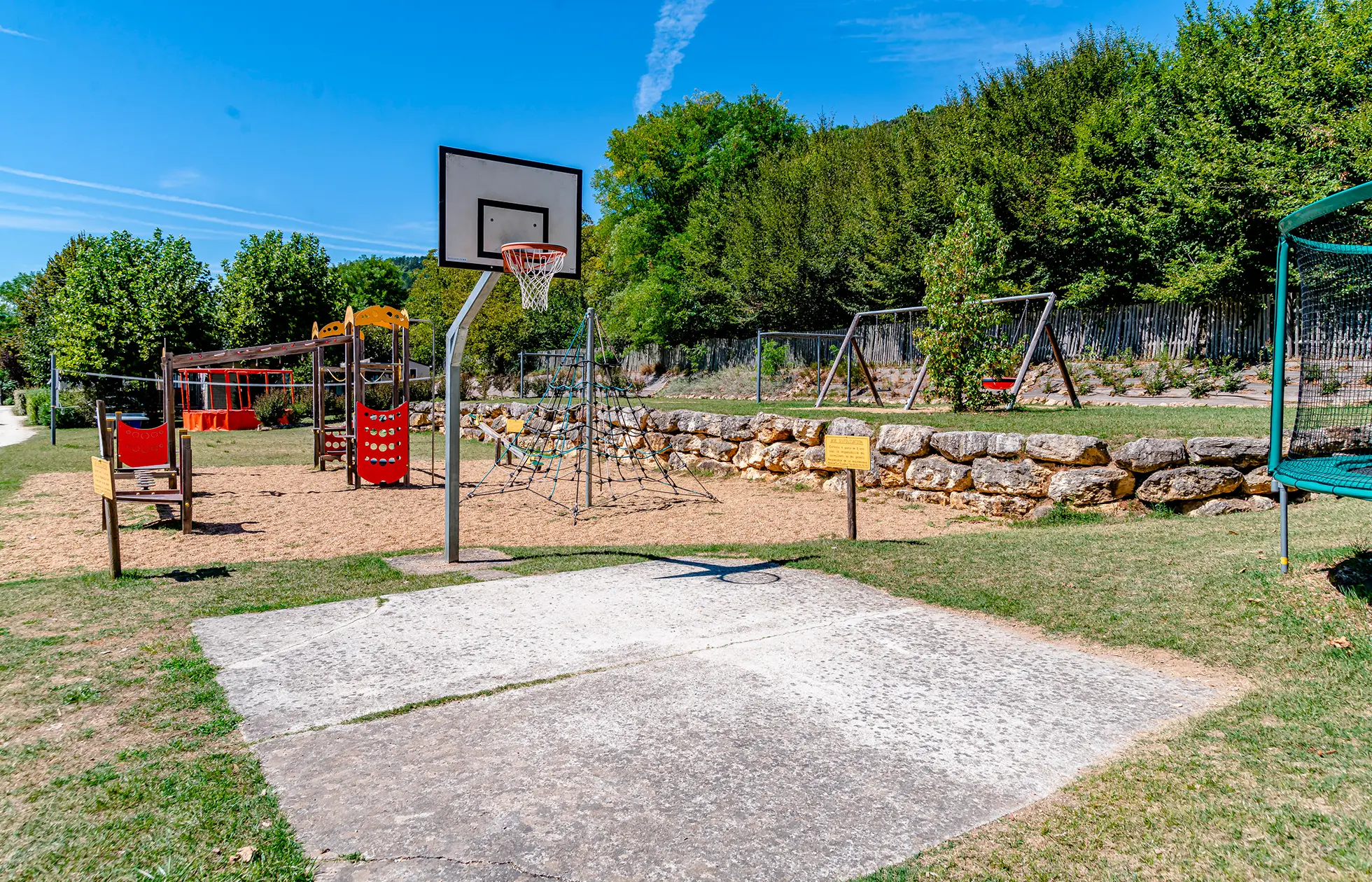09 - Camping Le Tiradou - Aire de jeux
