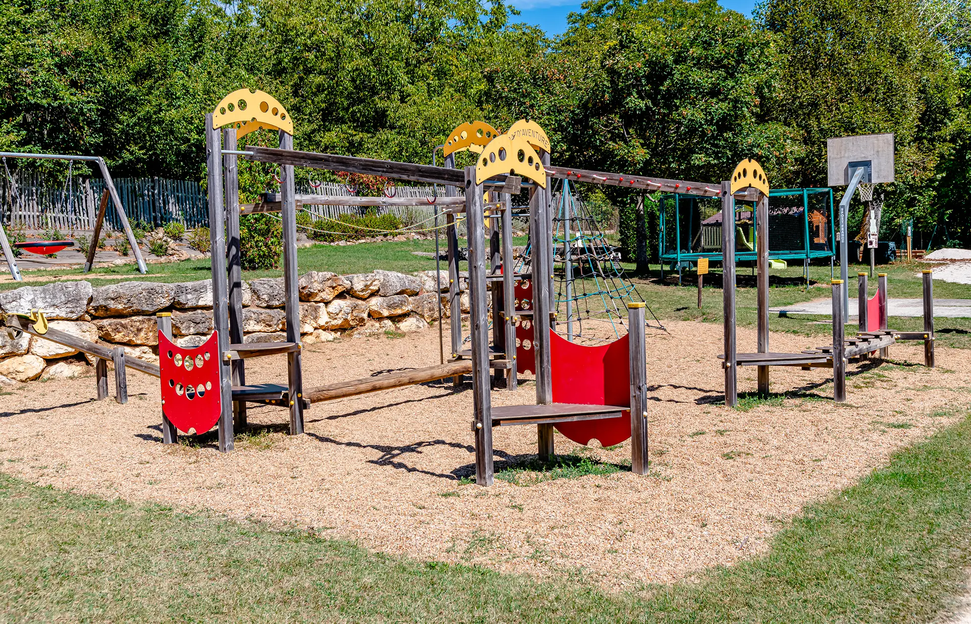 10 - Camping Le Tiradou - Aire de jeux
