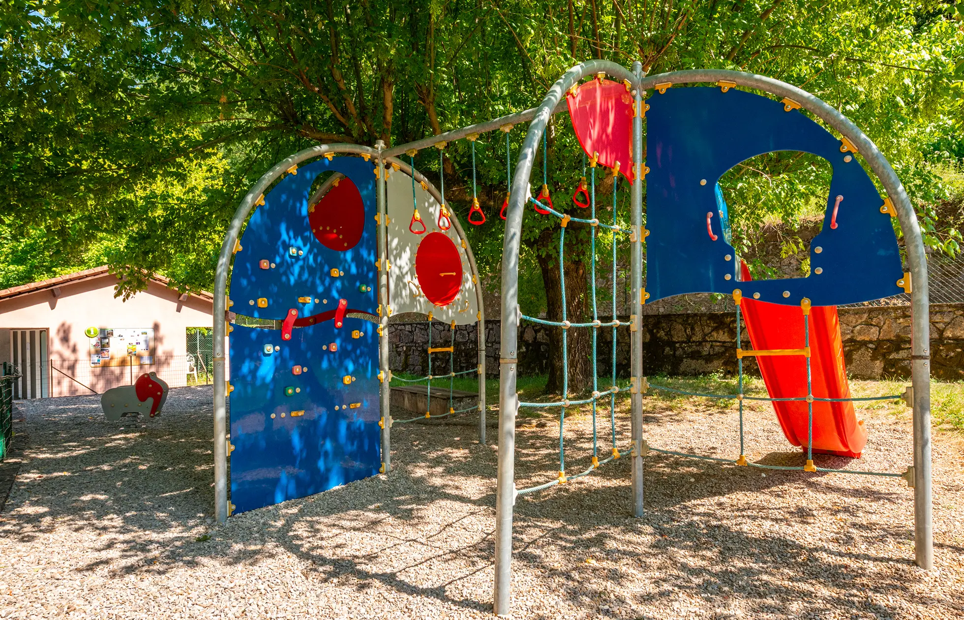 13 - Camping Le Val de l'Arre - Aire de jeux