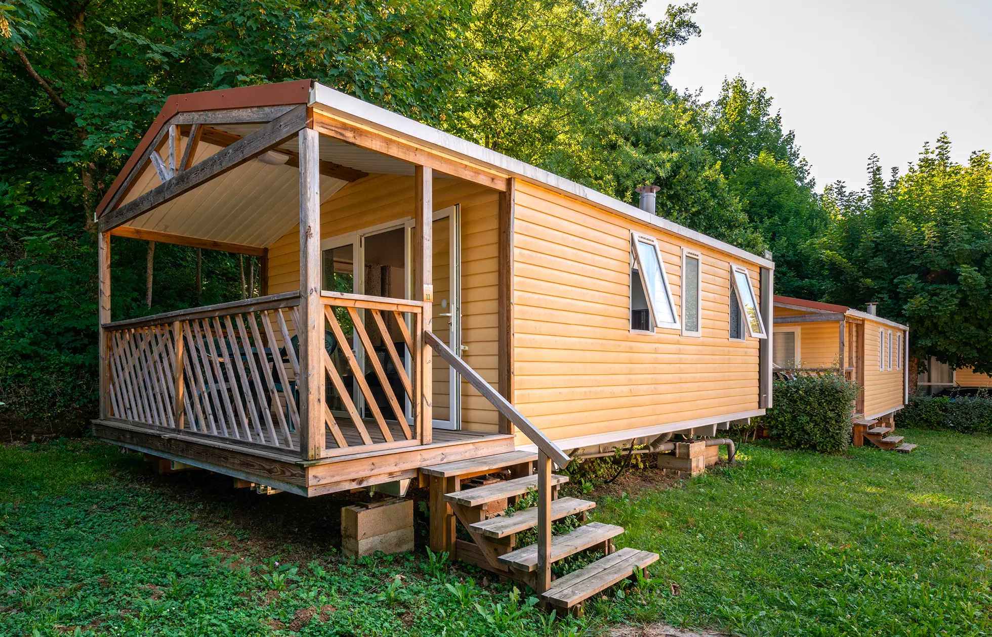 17 - Camping Le Val de l'Arre - Hébergement