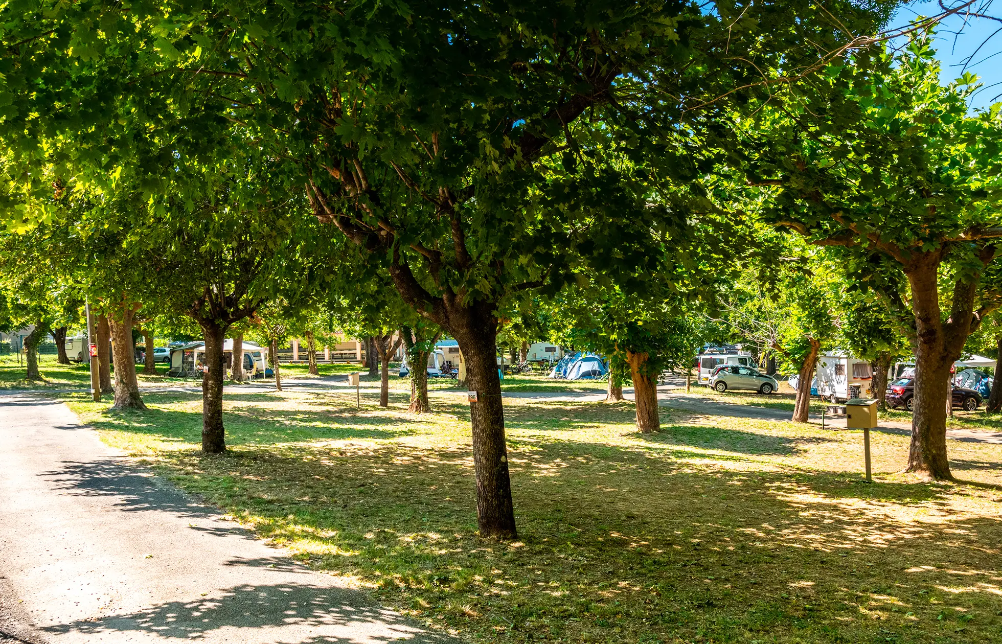 22 - Camping Le Val de l'Arre - Hébergement
