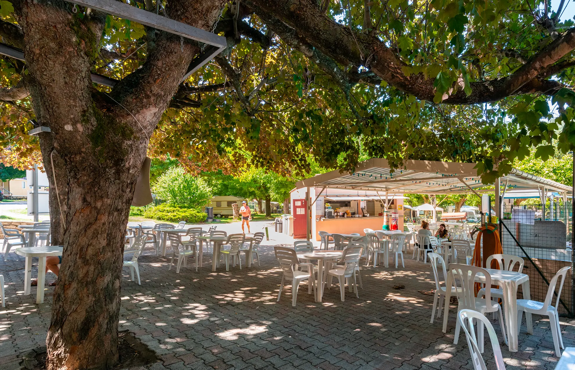 28 - Camping Le Val de l'Arre - Service