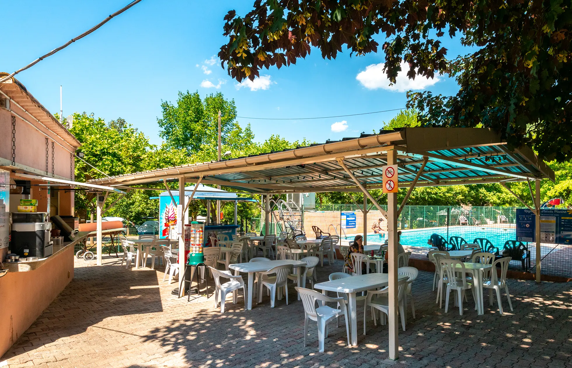 29 - Camping Le Val de l'Arre - Service