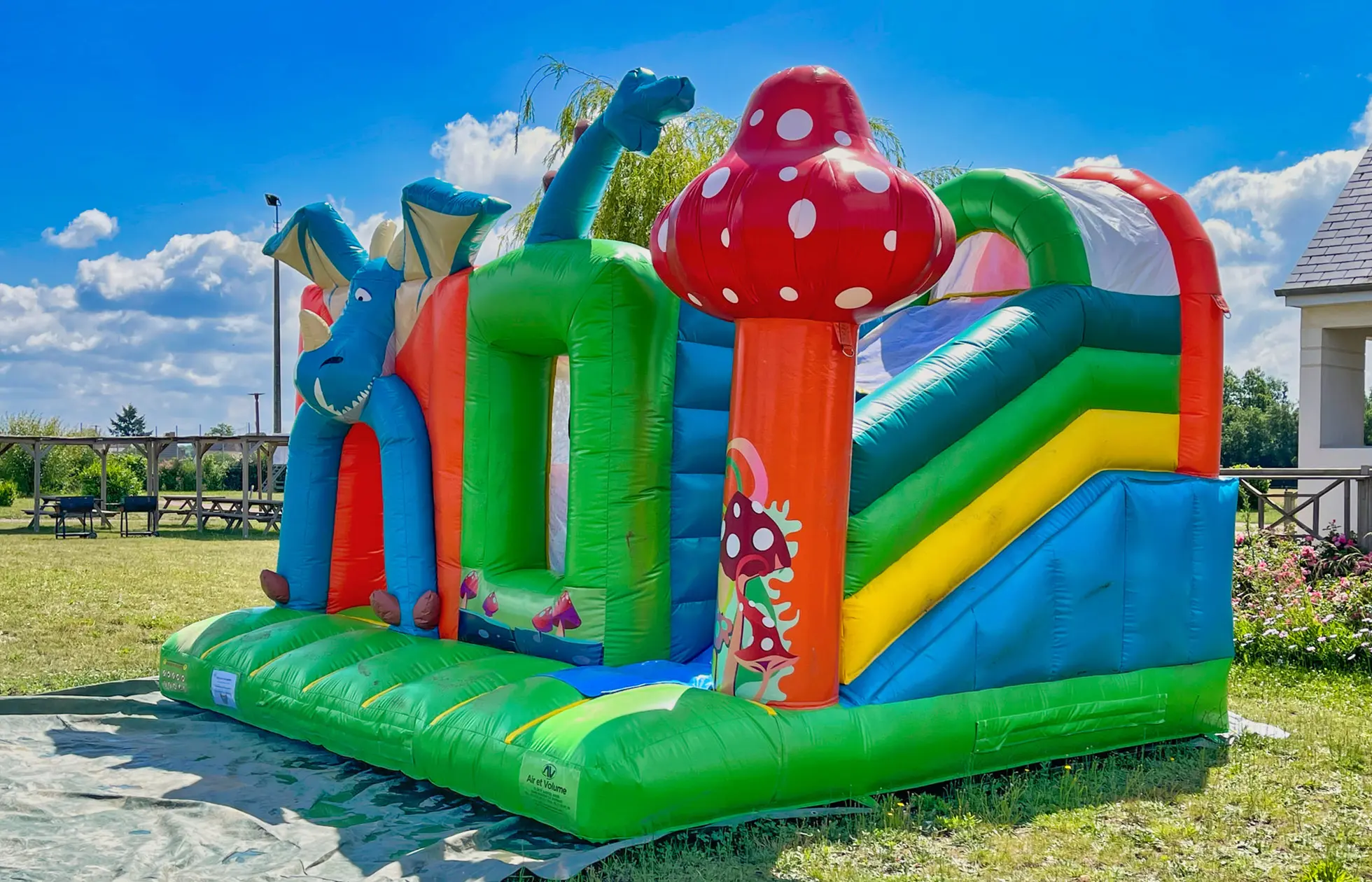 Camping Loire et Châteaux - Aire de jeux 3