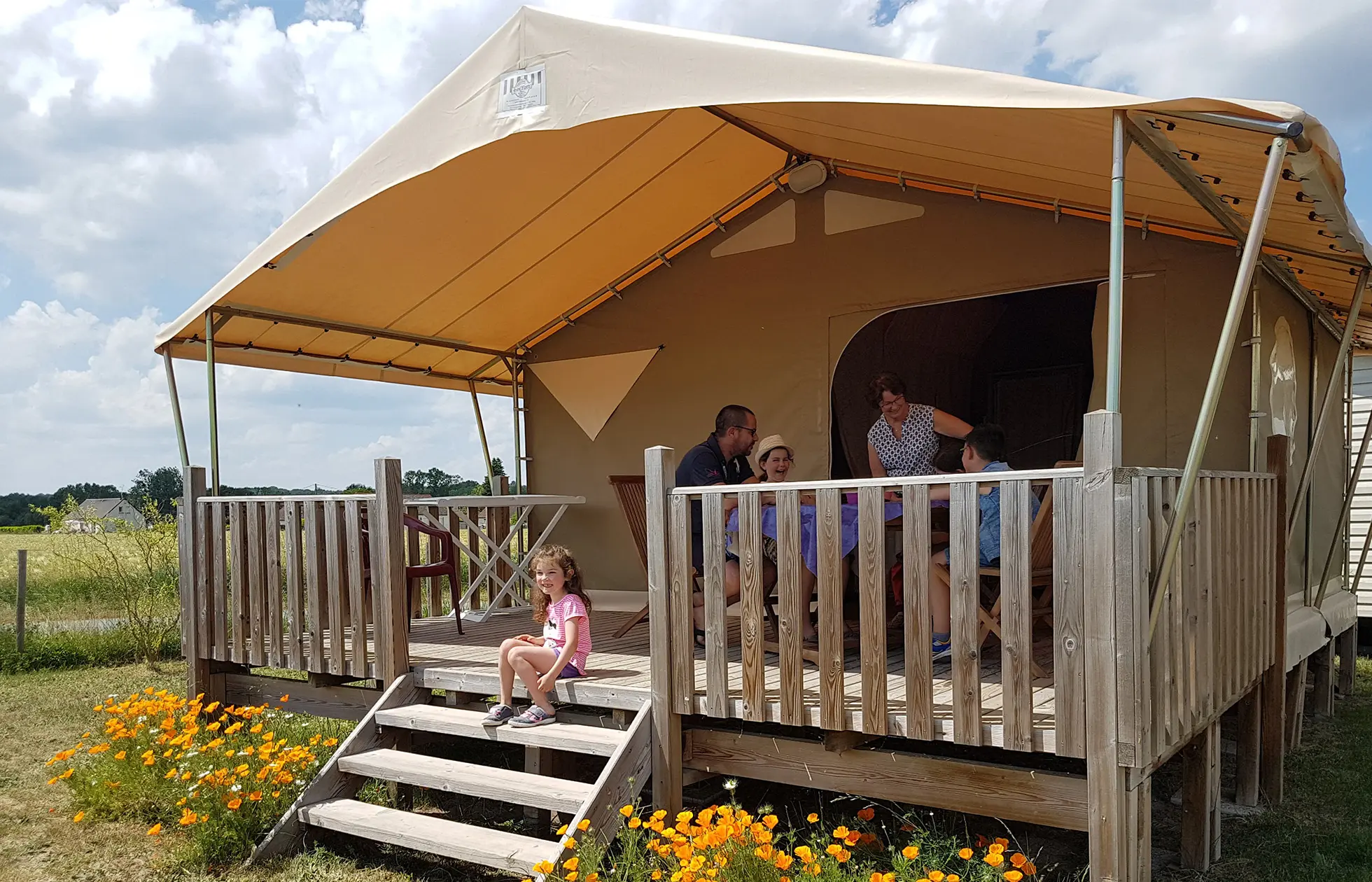 Camping Loire et Châteaux - Hébergement 1
